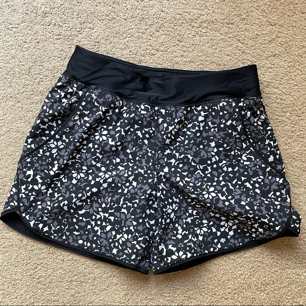 Lands’ End Women’s 5” Quick Dry Elastic Waist Board Shorts Swimmer w/Panty EUC